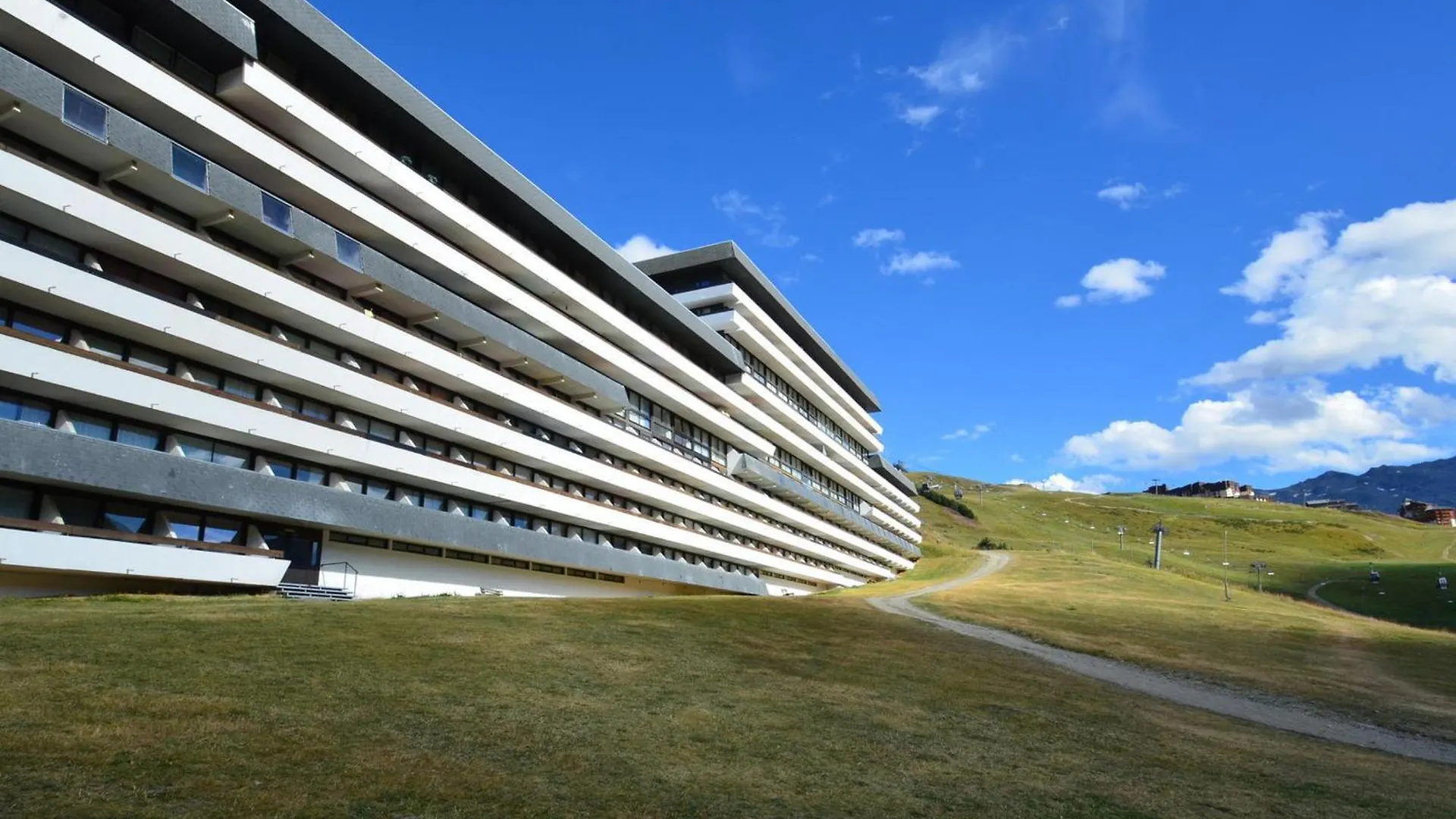 Appartement Renove 8 Pers, Pied Des Pistes, Les Menuires, Balcon Sud, Services Dispo - Fr-1-452-171 Saint-Martin-de-Belleville 0*,  Fransa